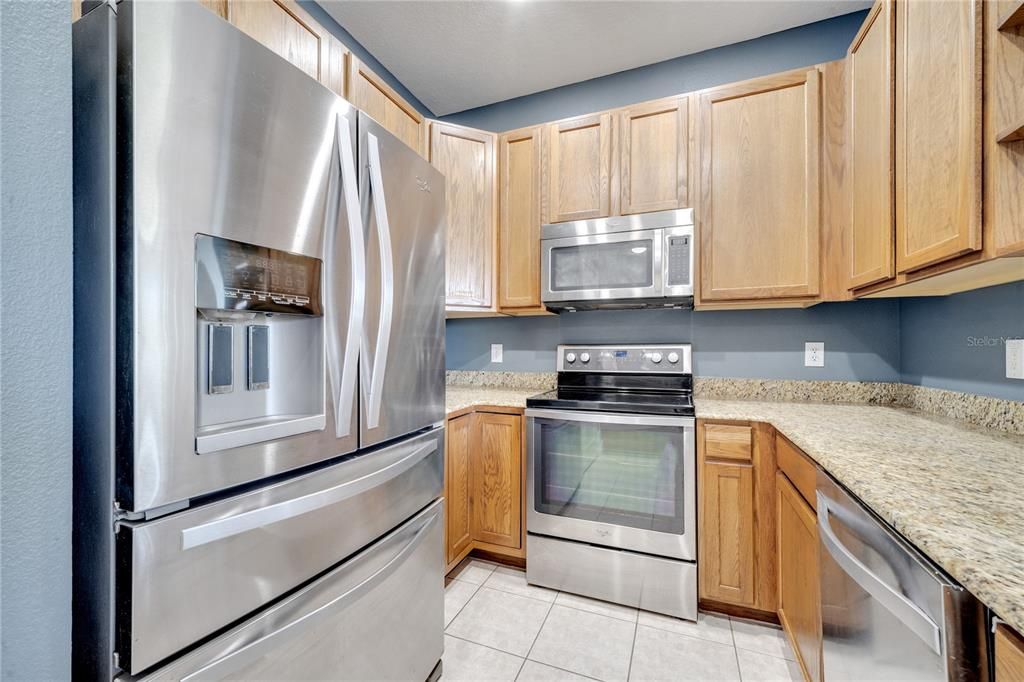 For Sale: $345,000 (3 beds, 2 baths, 1589 Square Feet)