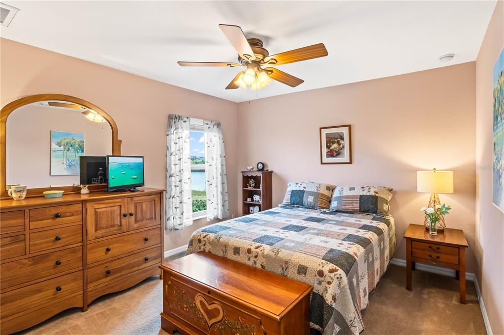 Third bedroom, guests will never want to go!