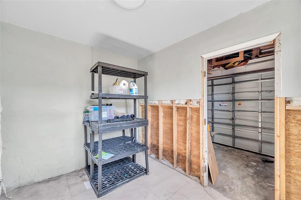 For Sale: $799,000 (2 beds, 1 baths, 1118 Square Feet)