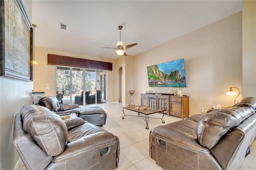 For Sale: $685,000 (4 beds, 3 baths, 2505 Square Feet)