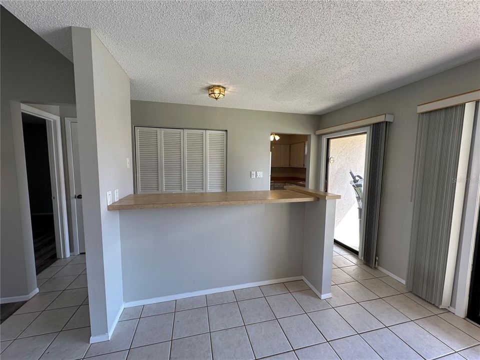 For Rent: $1,995 (2 beds, 2 baths, 1374 Square Feet)