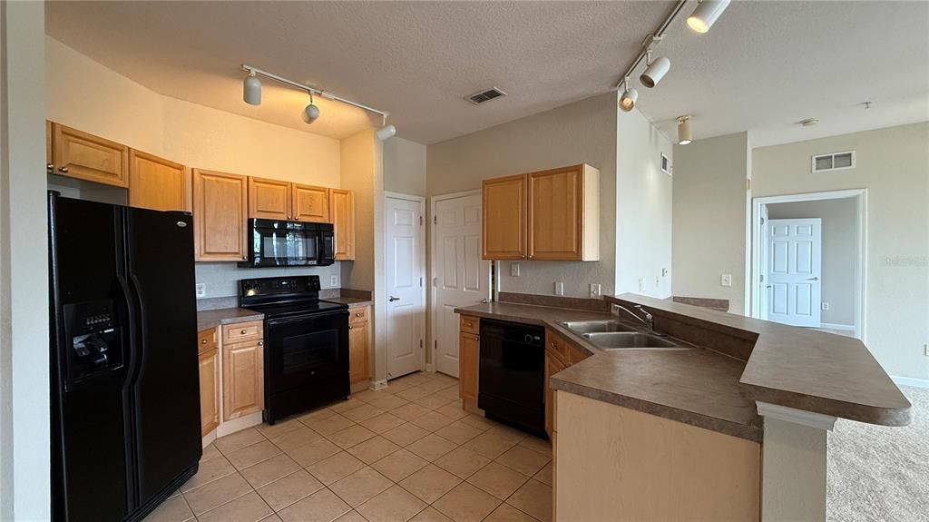 For Rent: $1,595 (2 beds, 2 baths, 1261 Square Feet)