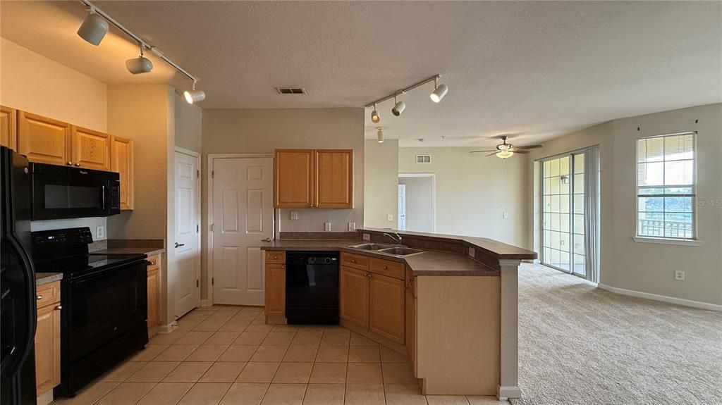 For Rent: $1,595 (2 beds, 2 baths, 1261 Square Feet)