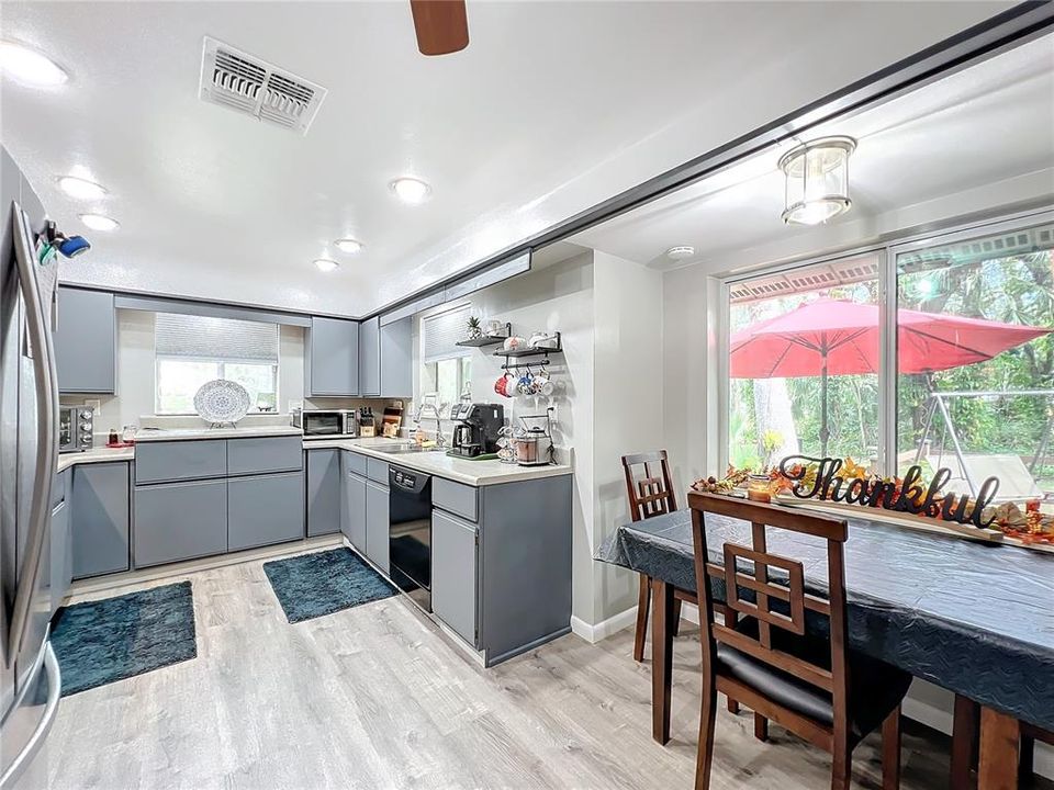 Kitchen w/Dining Area