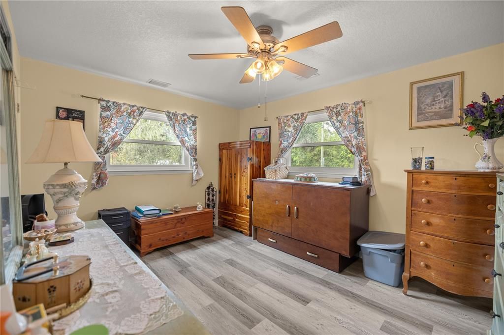 Bedroom 2Laminate flooring