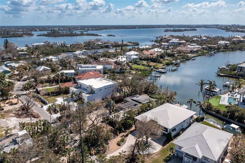 На продажу: $2,000,000 (0.51 acres)