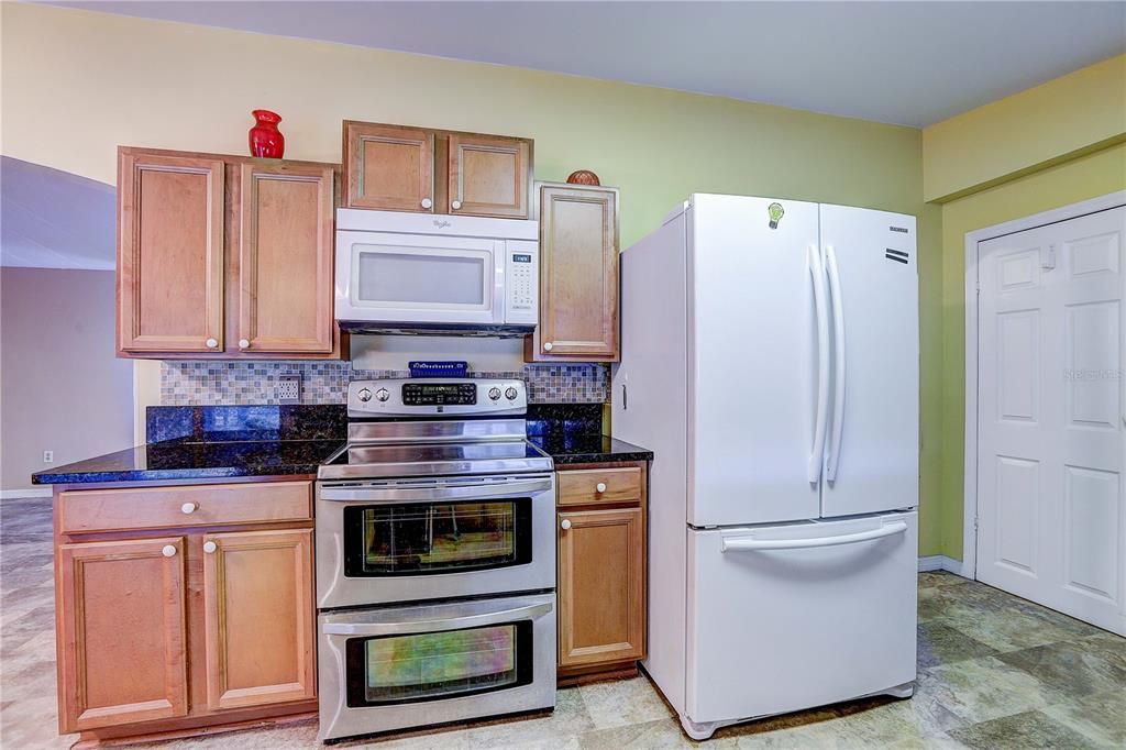 For Sale: $145,000 (2 beds, 2 baths, 1344 Square Feet)