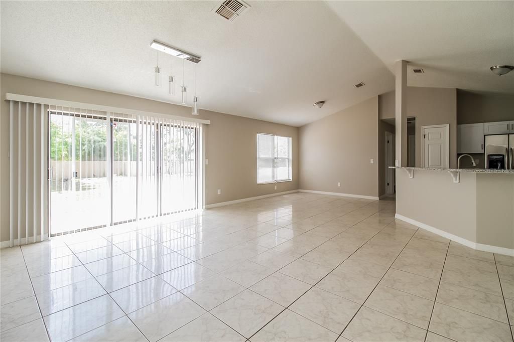 For Rent: $1,855 (3 beds, 2 baths, 1360 Square Feet)