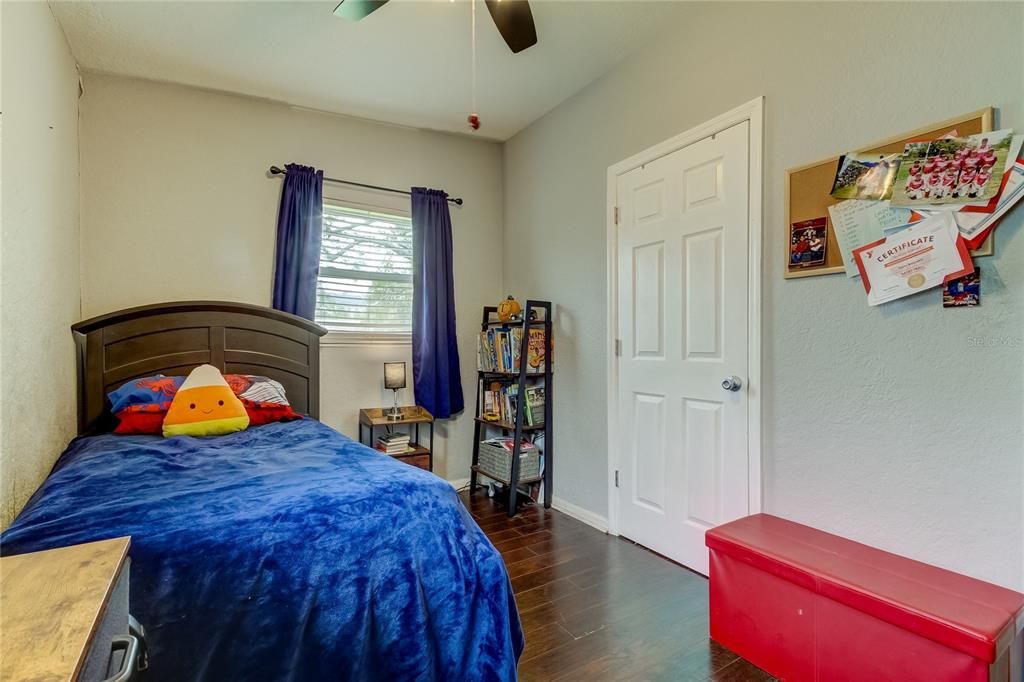 For Sale: $340,000 (3 beds, 1 baths, 1055 Square Feet)