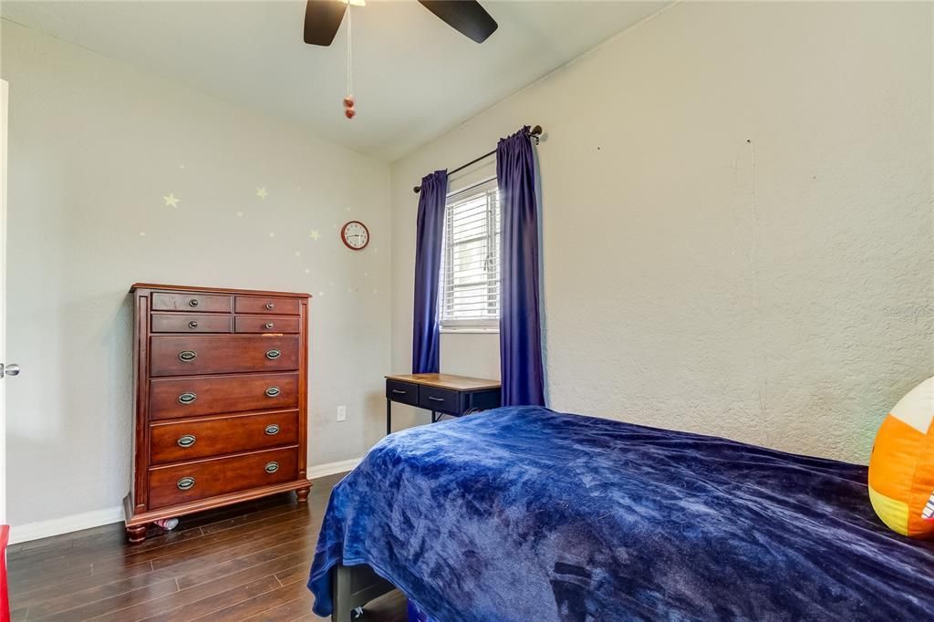 For Sale: $340,000 (3 beds, 1 baths, 1055 Square Feet)