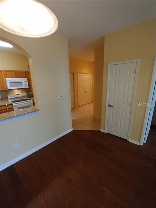 For Rent: $1,900 (3 beds, 2 baths, 1208 Square Feet)