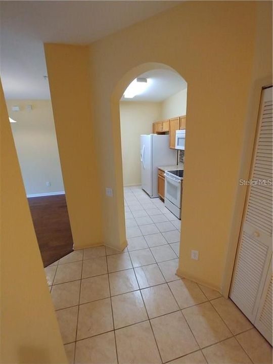 For Rent: $1,900 (3 beds, 2 baths, 1208 Square Feet)