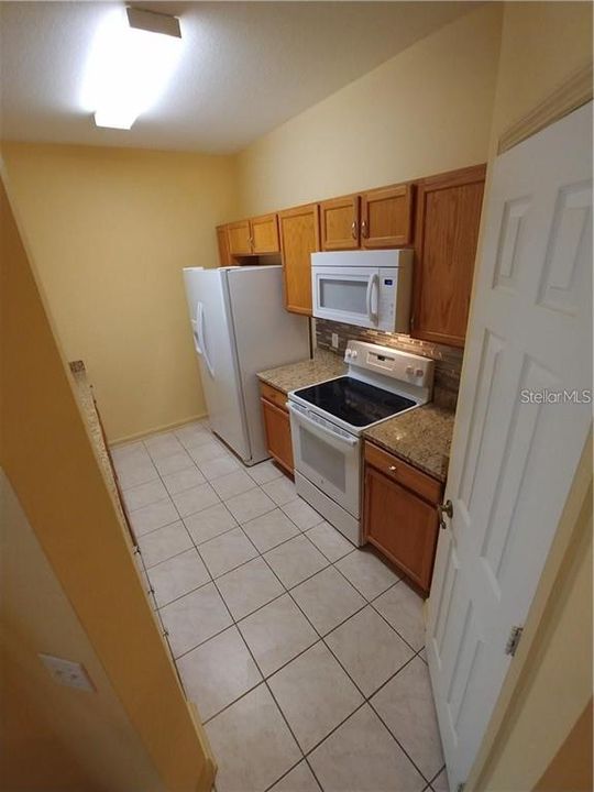 For Rent: $1,900 (3 beds, 2 baths, 1208 Square Feet)