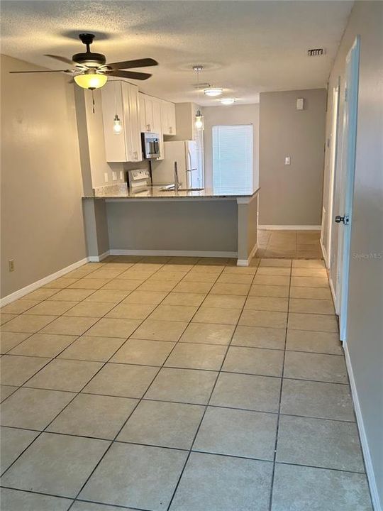 For Rent: $1,450 (2 beds, 1 baths, 1189 Square Feet)