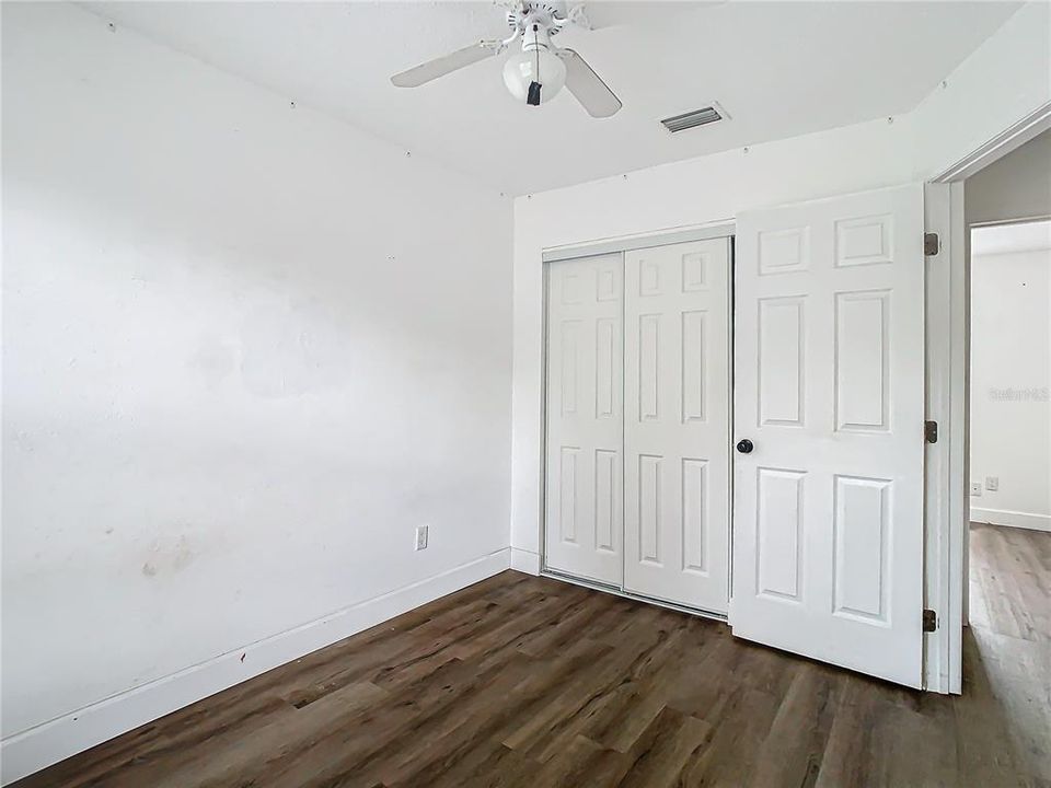 For Sale: $275,000 (3 beds, 2 baths, 1056 Square Feet)