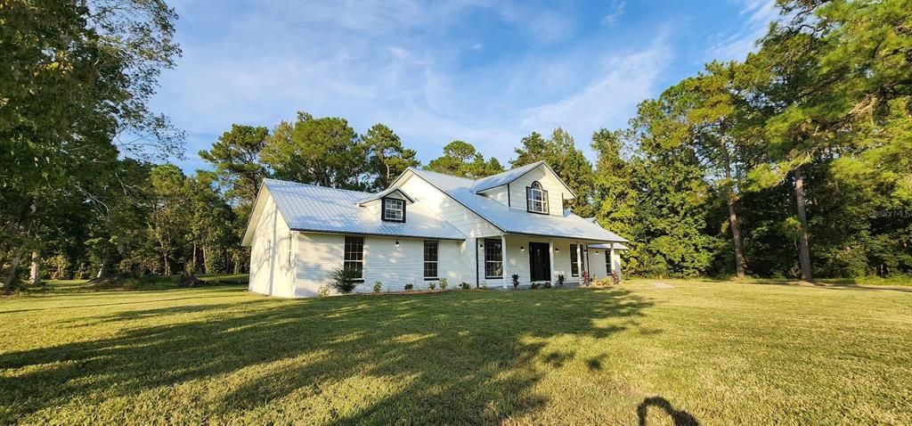 For Sale: $515,000 (3 beds, 3 baths, 2420 Square Feet)