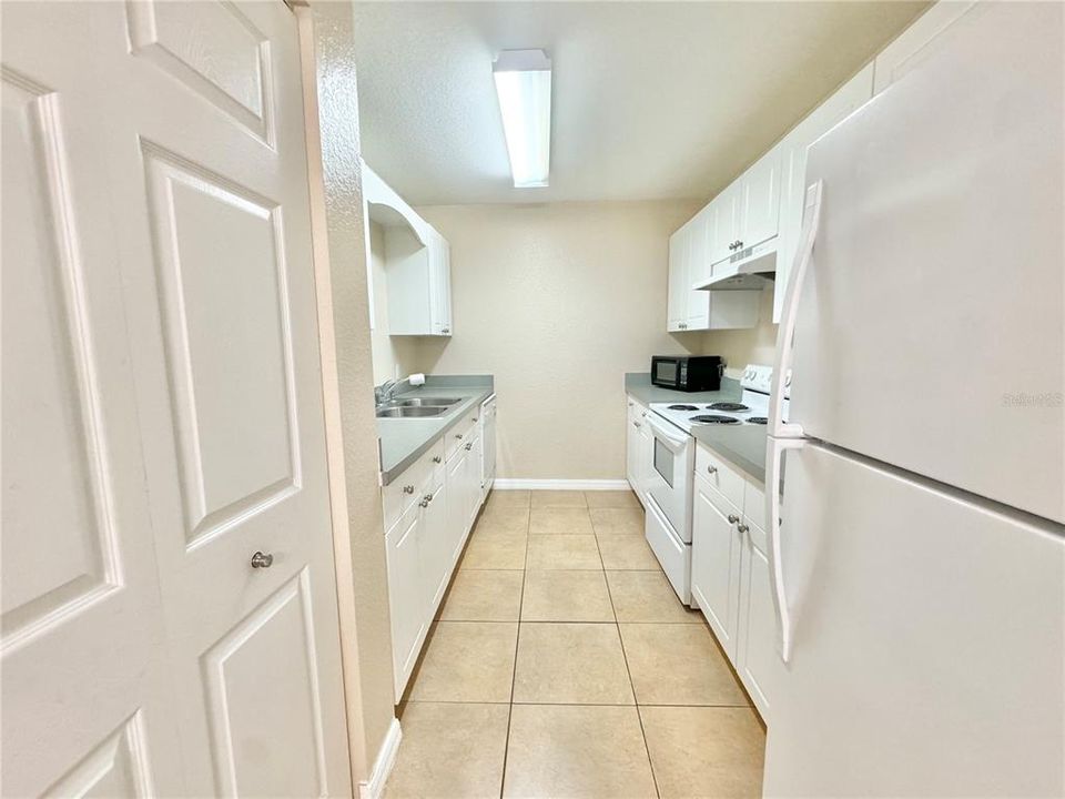 For Rent: $1,150 (1 beds, 1 baths, 648 Square Feet)