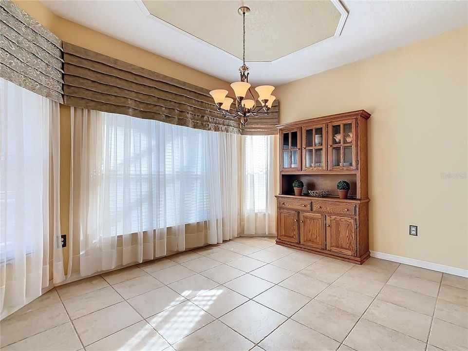 DINING AREA WITH BAY WINDOW