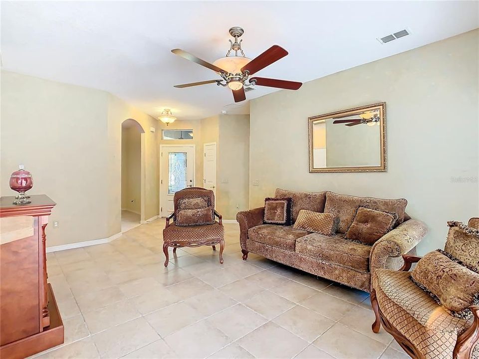 For Sale: $265,000 (2 beds, 2 baths, 1491 Square Feet)