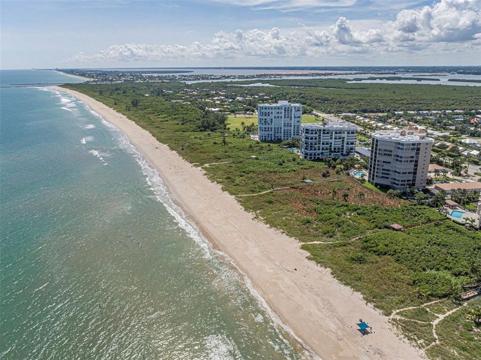 For Sale: $925,000 (3 beds, 2 baths, 2143 Square Feet)