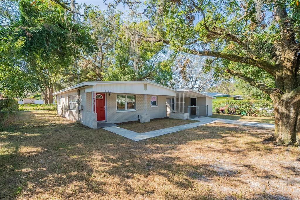 For Sale: $290,000 (3 beds, 2 baths, 1053 Square Feet)