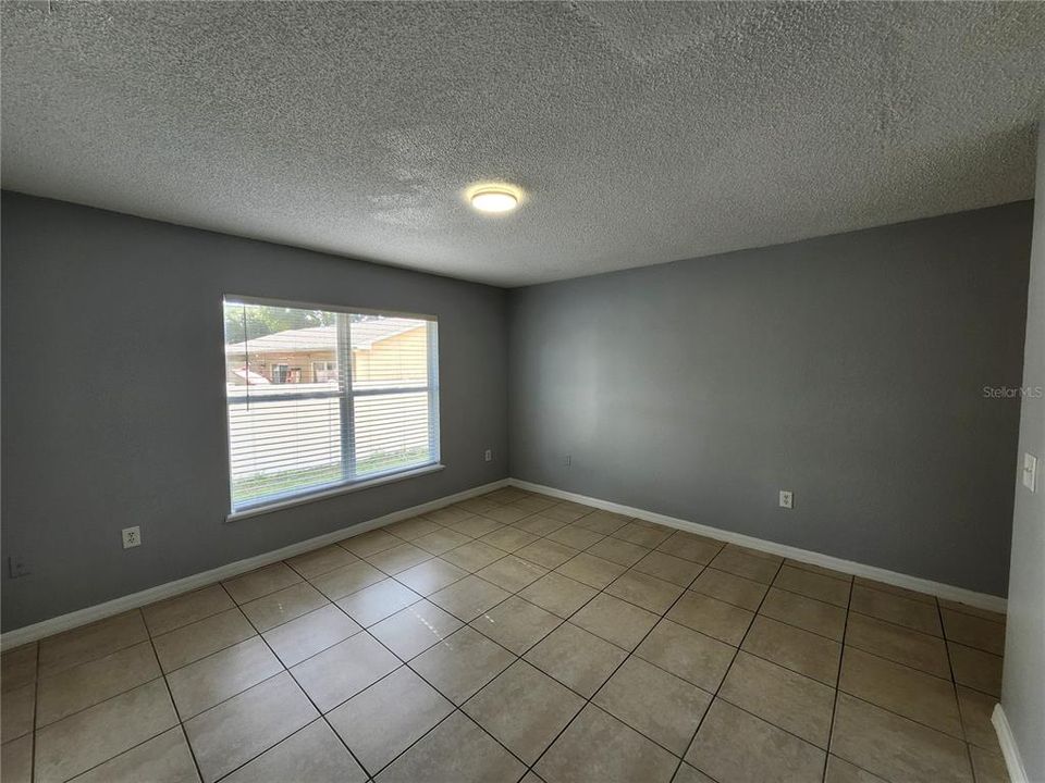 For Rent: $2,200 (4 beds, 2 baths, 2844 Square Feet)