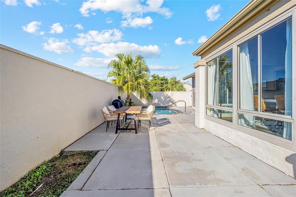 For Sale: $349,900 (3 beds, 2 baths, 1641 Square Feet)