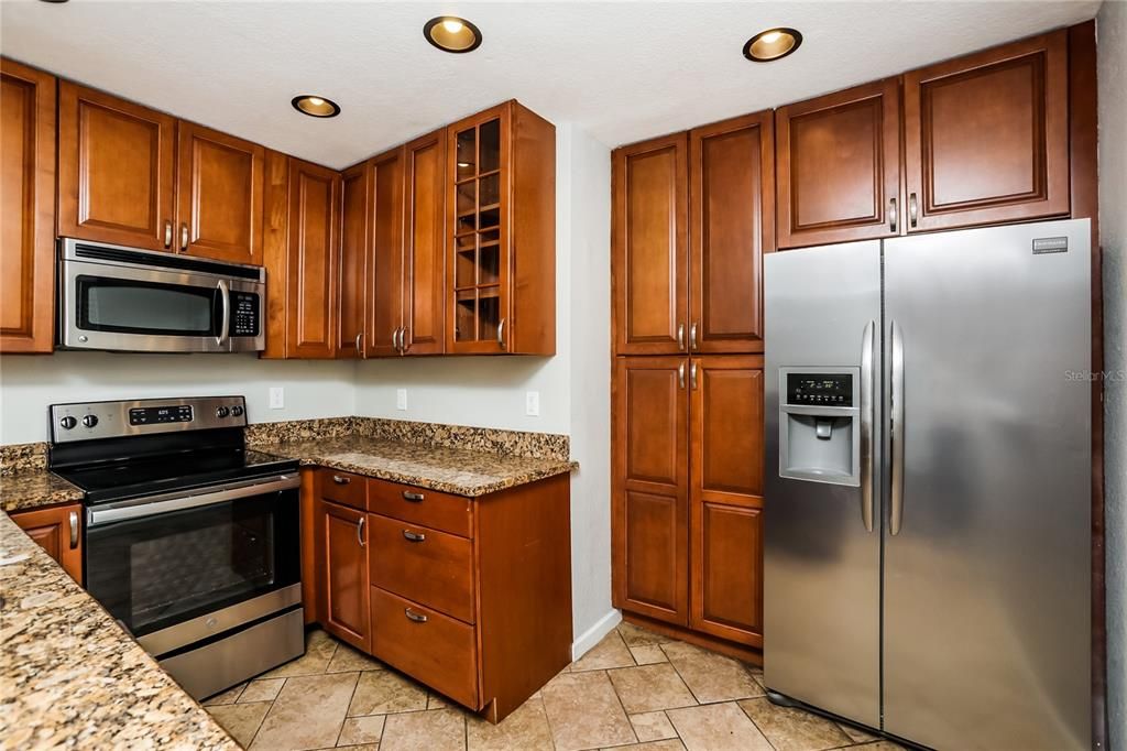 For Rent: $2,205 (3 beds, 1 baths, 1352 Square Feet)