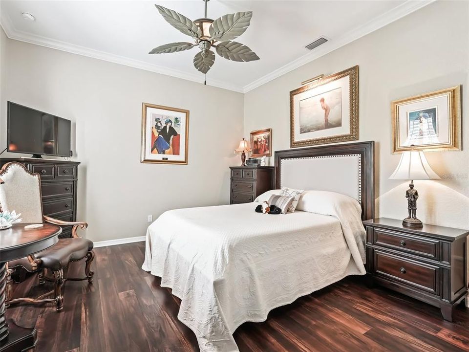 Bedroom 2 w/Laminate flooring