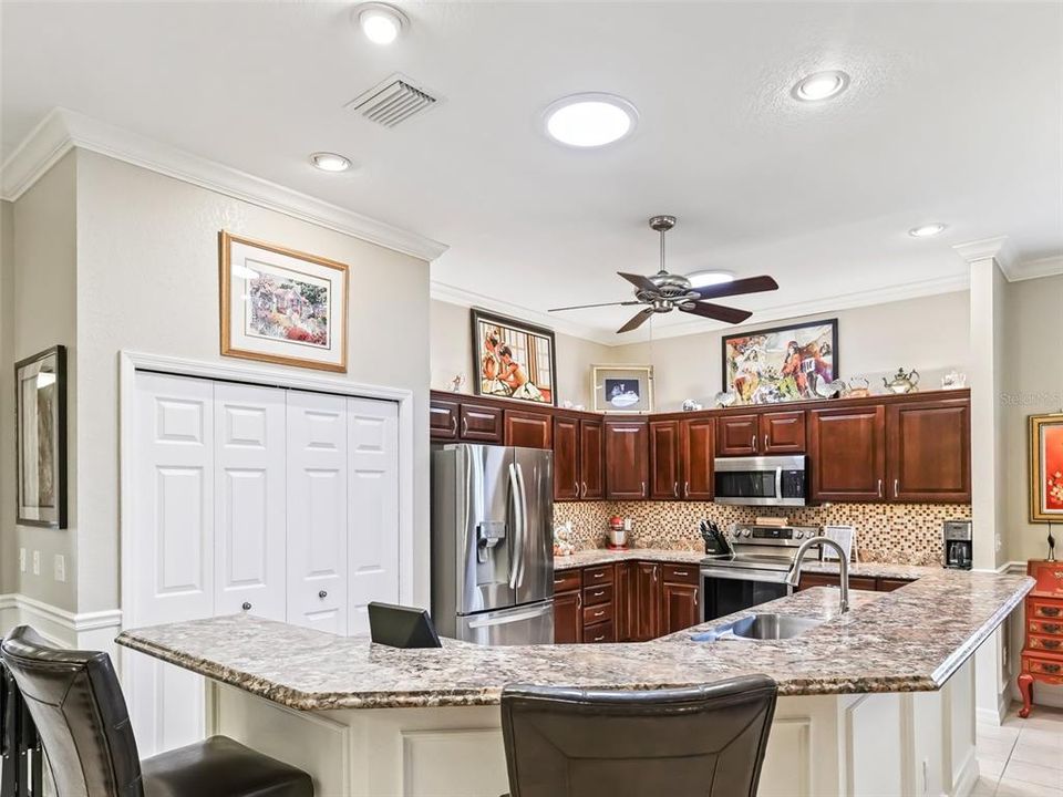 Kitchen w/Huge Breakfast Bar!