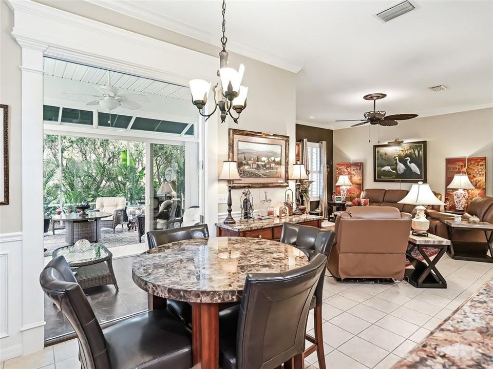 Eat in area of kitchen w/Upgraded light fixture