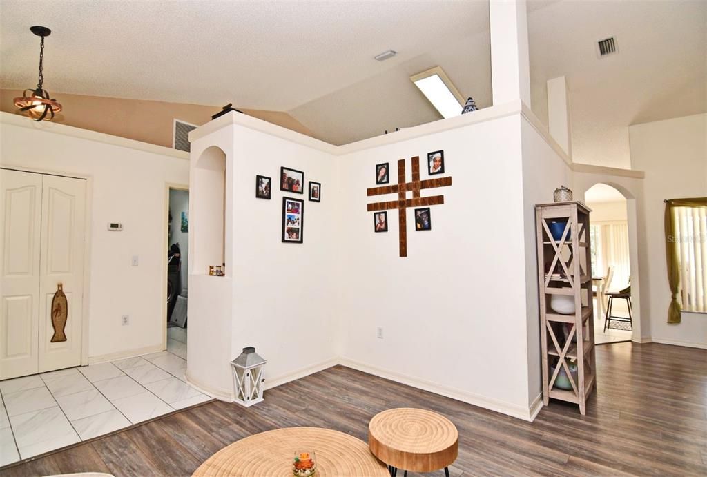 For Sale: $365,000 (3 beds, 2 baths, 1741 Square Feet)