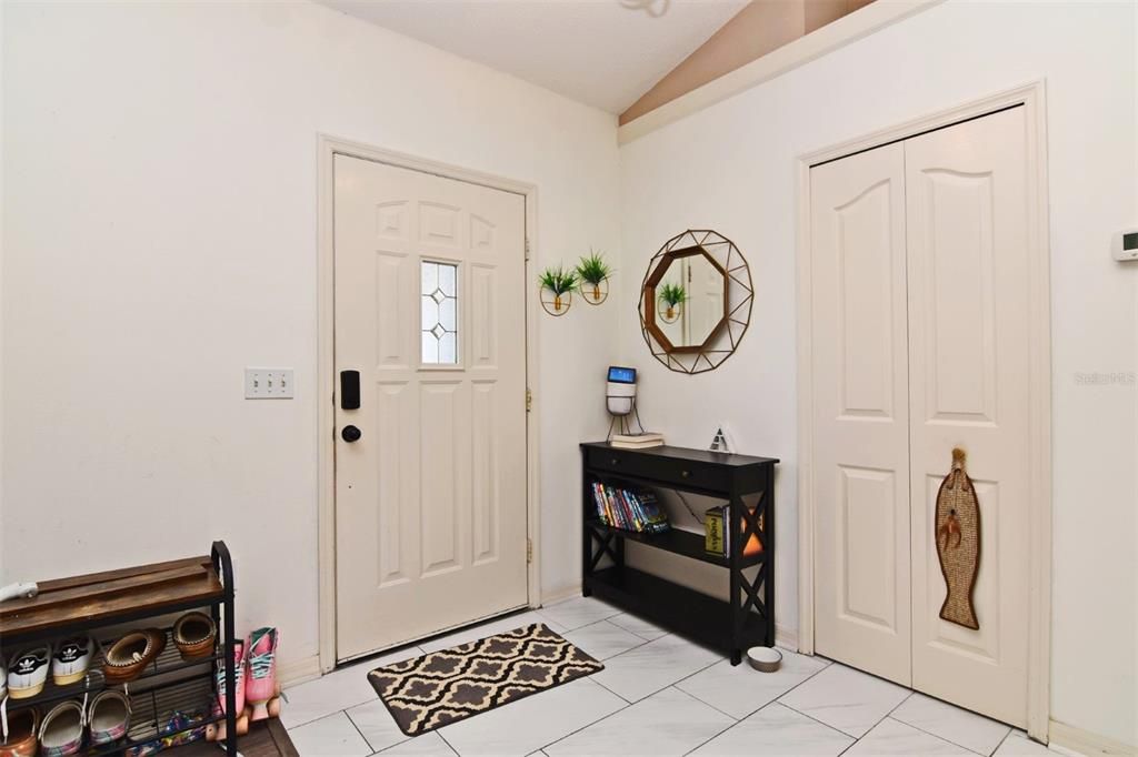 For Sale: $365,000 (3 beds, 2 baths, 1741 Square Feet)