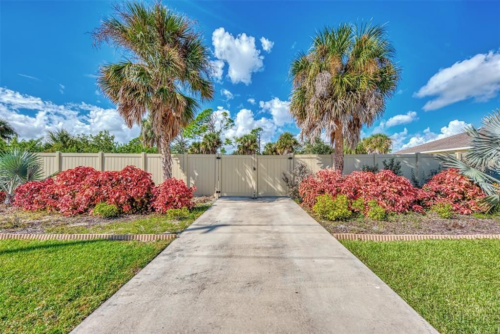 For Sale: $565,000 (3 beds, 2 baths, 1566 Square Feet)