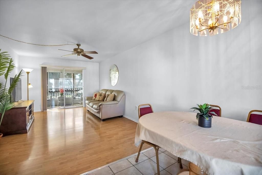 For Sale: $150,000 (2 beds, 2 baths, 910 Square Feet)