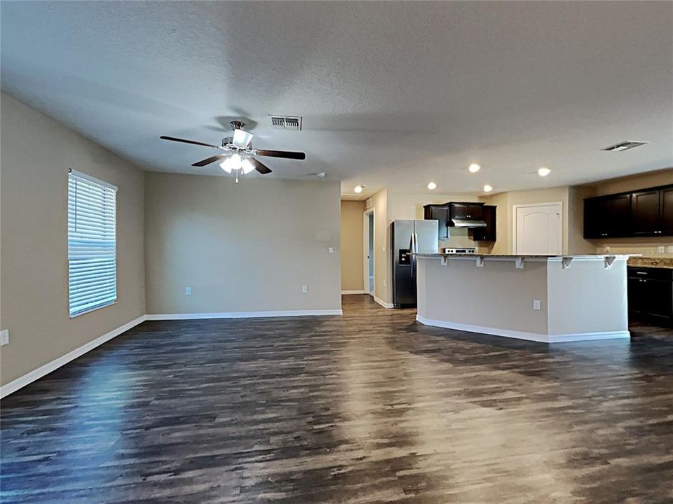 For Rent: $1,829 (3 beds, 2 baths, 1463 Square Feet)