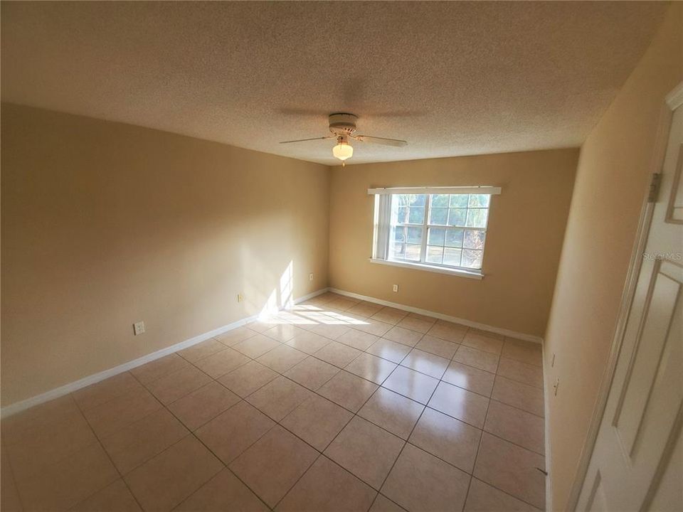 For Rent: $1,600 (2 beds, 2 baths, 1365 Square Feet)