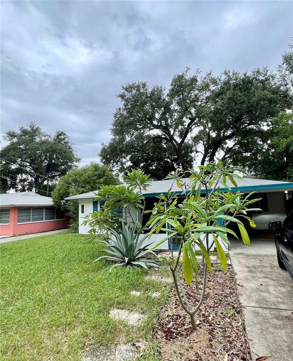 For Sale: $369,000 (3 beds, 2 baths, 1561 Square Feet)