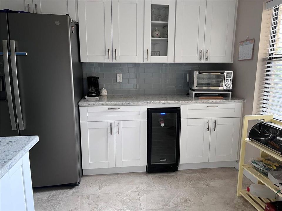 For Sale: $325,000 (2 beds, 2 baths, 1000 Square Feet)