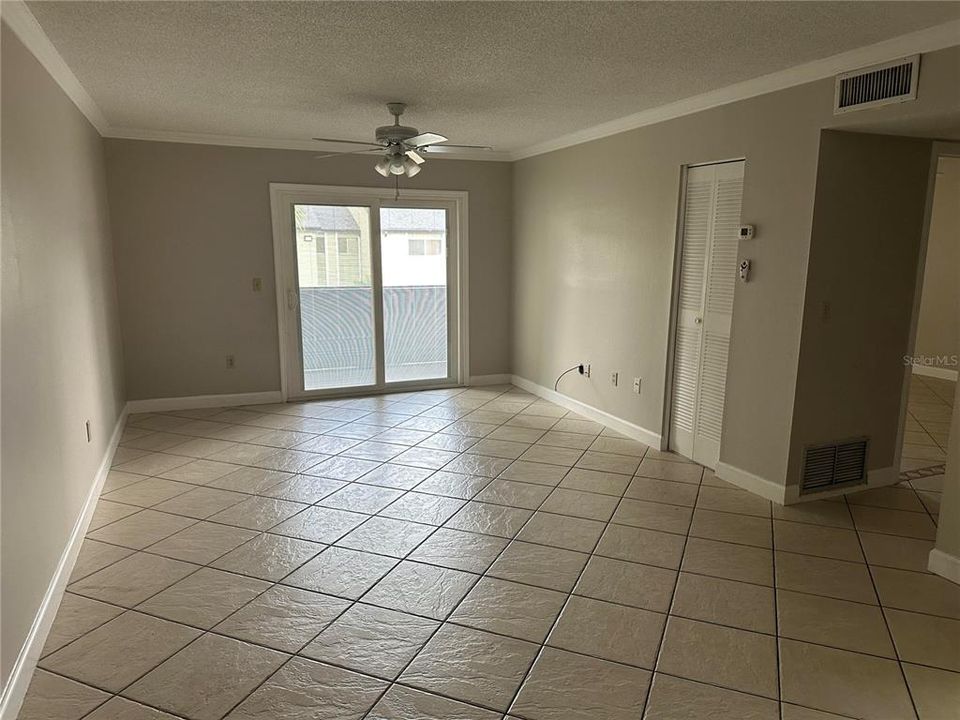 For Rent: $1,595 (2 beds, 2 baths, 897 Square Feet)