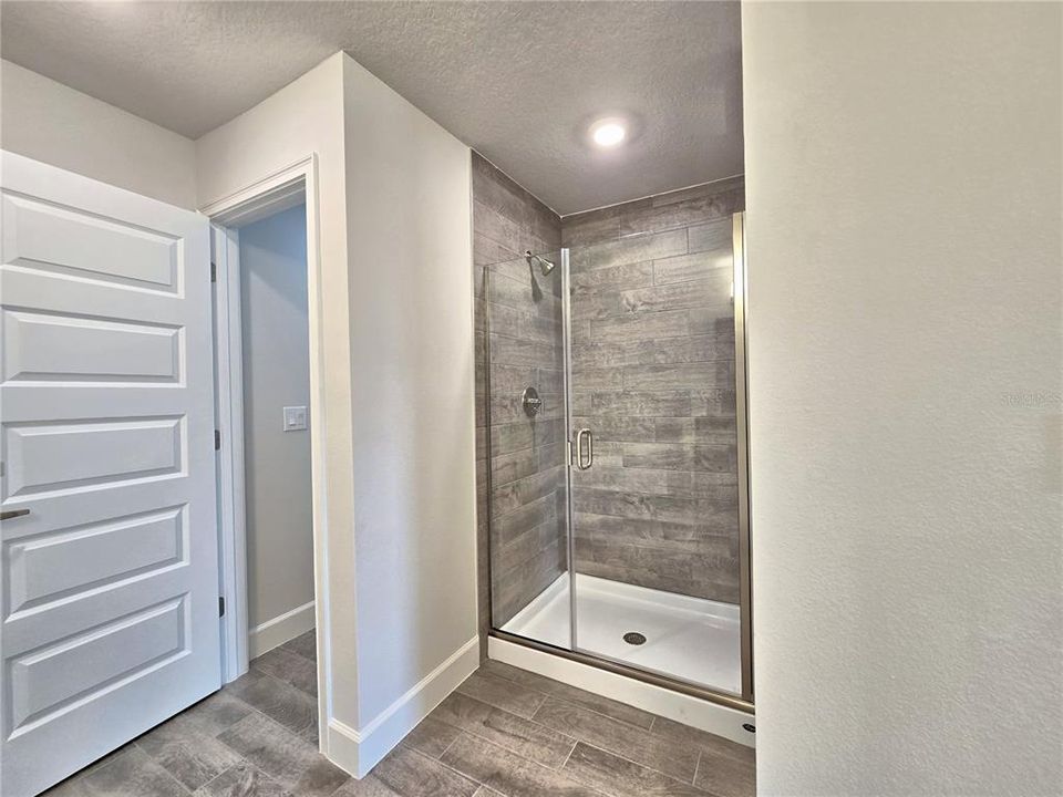 Active With Contract: $403,665 (4 beds, 3 baths, 2200 Square Feet)