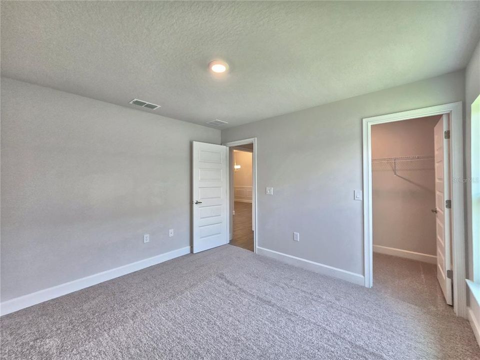 Active With Contract: $403,665 (4 beds, 3 baths, 2200 Square Feet)