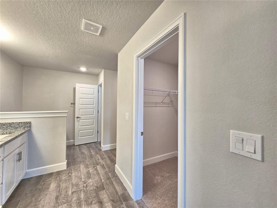 Active With Contract: $403,665 (4 beds, 3 baths, 2200 Square Feet)