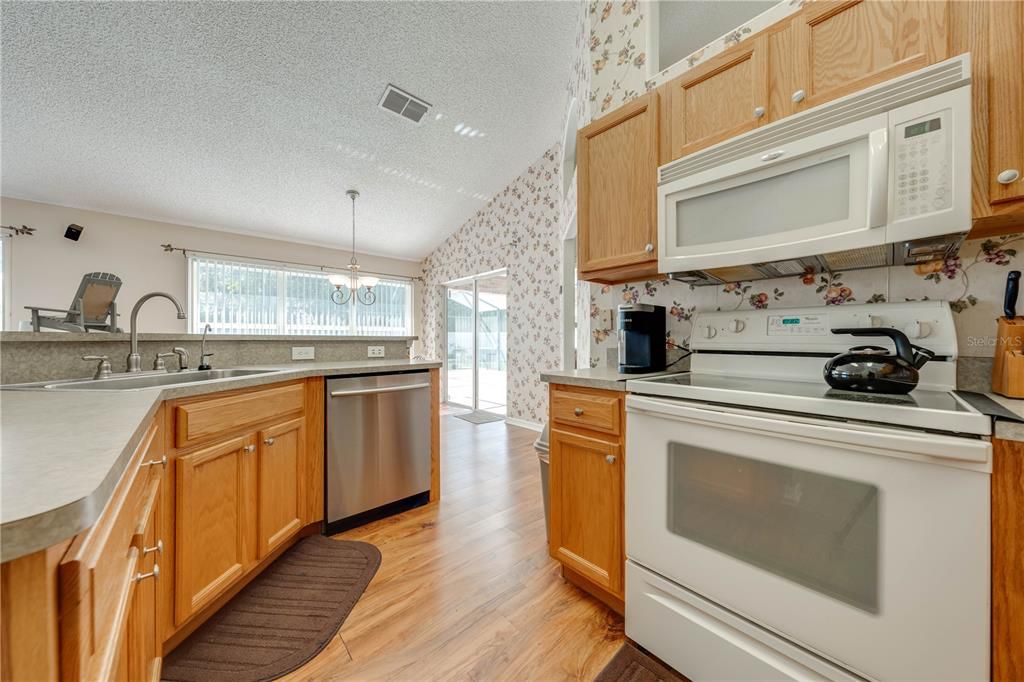 For Sale: $368,900 (3 beds, 2 baths, 1878 Square Feet)