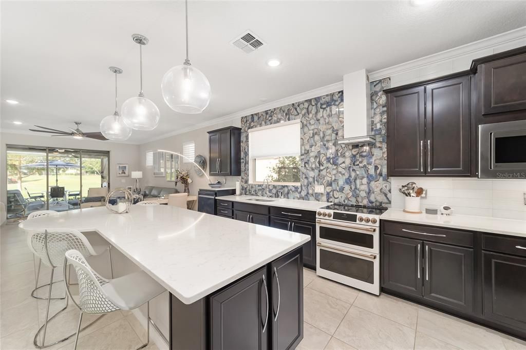 For Sale: $521,125 (2 beds, 2 baths, 1970 Square Feet)