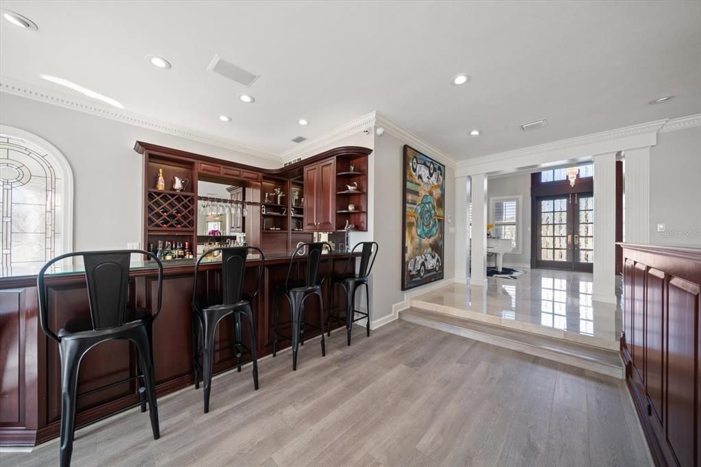 For Sale: $8,999,000 (6 beds, 7 baths, 6453 Square Feet)