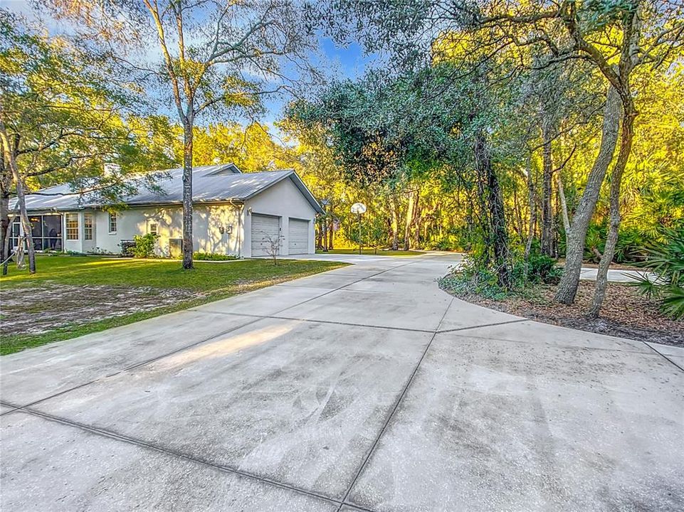 For Sale: $725,000 (3 beds, 2 baths, 2451 Square Feet)