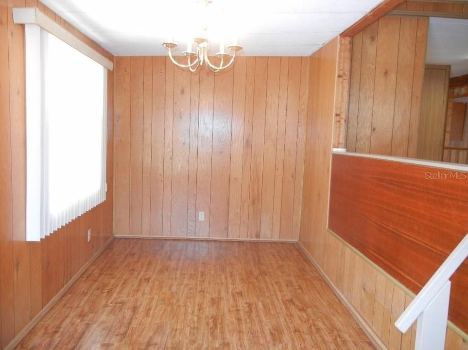 For Sale: $74,900 (2 beds, 1 baths, 1126 Square Feet)