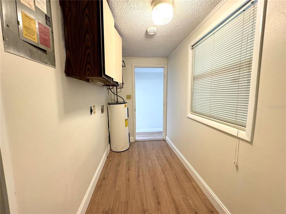 For Rent: $1,799 (3 beds, 2 baths, 1038 Square Feet)