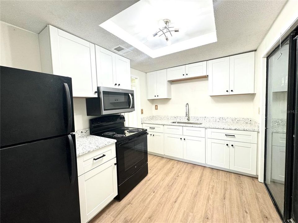 For Rent: $1,799 (3 beds, 2 baths, 1038 Square Feet)